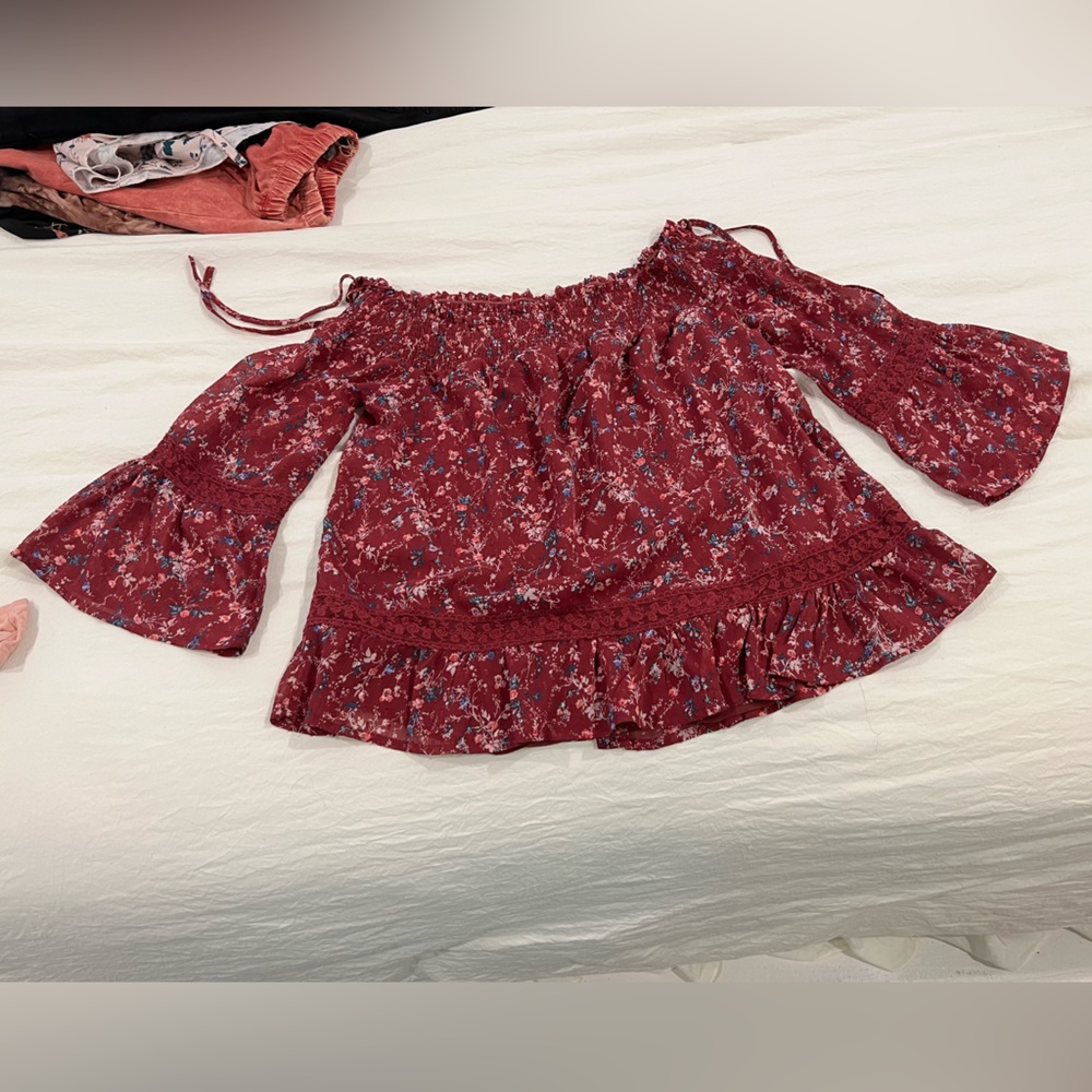 Skies are Blue boutique top